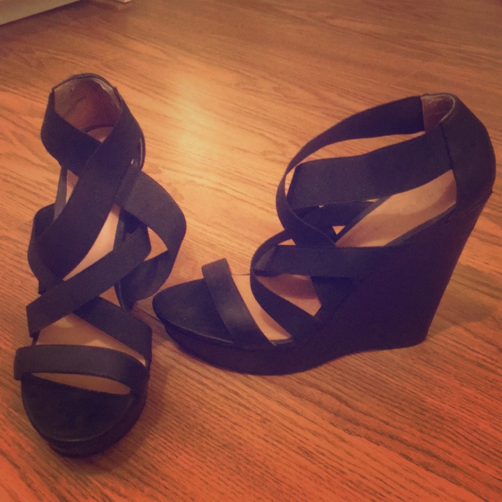 Chinese Laundry Wedges